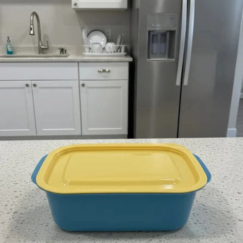 Plastic storage box with set of 4